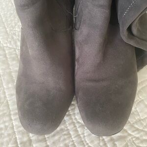 Very Volatile Over-the- knee Boots Size 7 Dark Khaki Green